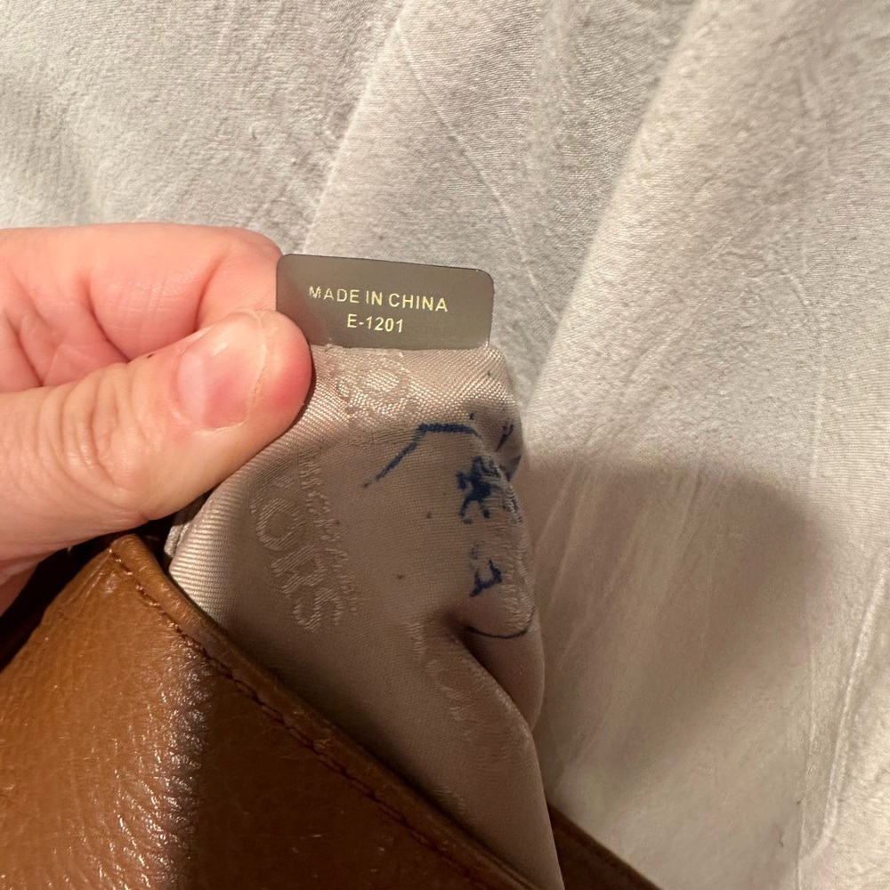 Michael Kors purse 👜 - Picture 5 of 8
